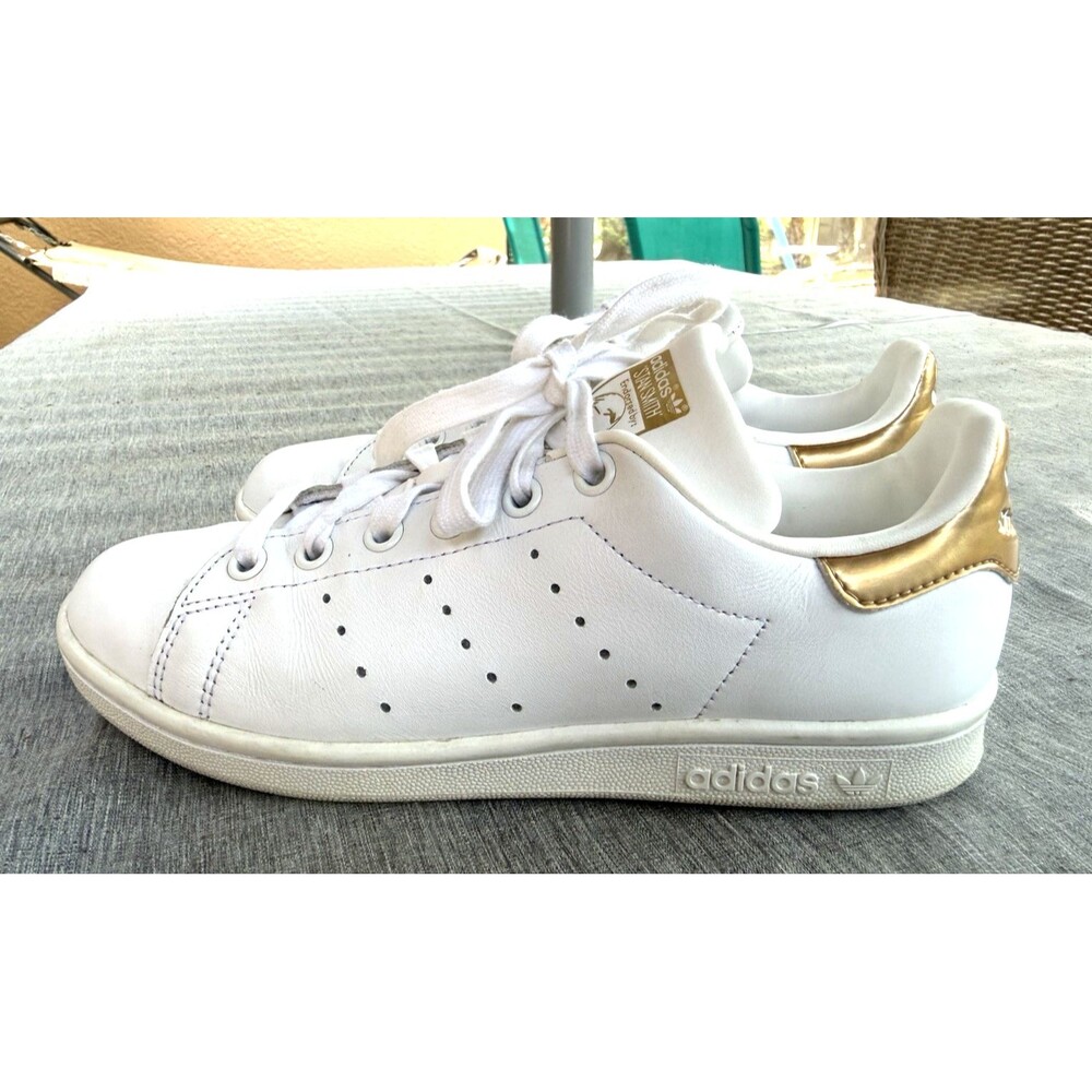 ADIDAS Stan Smith Size 6 Gold & White Athletic Casual Sneaker Shoes Womens
